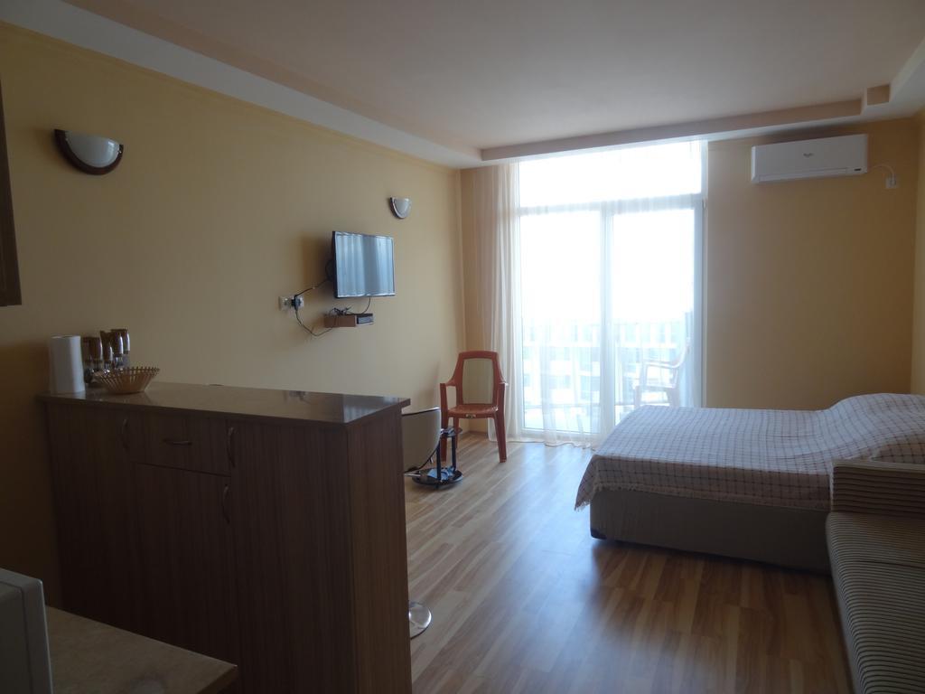 Apartment On Khimshiashvili Batumi Esterno foto