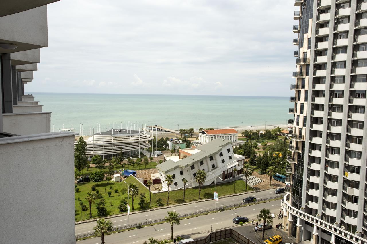 Apartment On Khimshiashvili Batumi Esterno foto